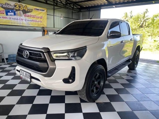 2021 TOYOTA Hilux