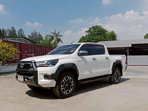 2022 TOYOTA Hilux