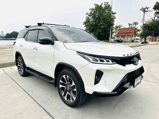 2020 TOYOTA Hilux