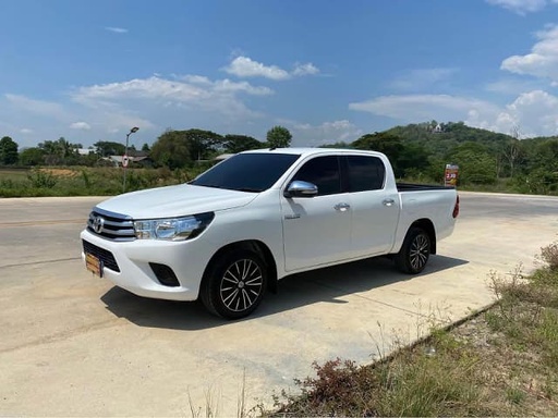 2017 TOYOTA Hilux