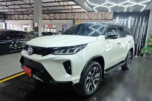 2022 TOYOTA Fortuner
