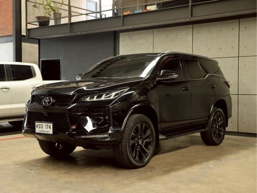 2023 TOYOTA Fortuner