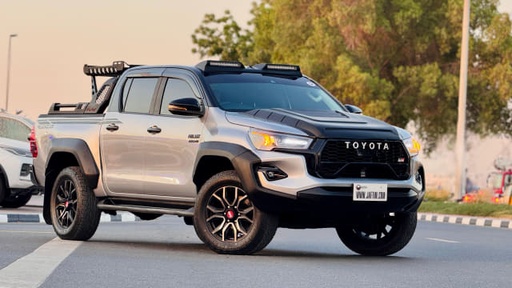 2020 TOYOTA Hilux