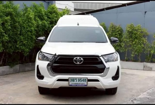 2023 TOYOTA Hilux