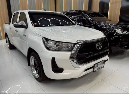 2022 TOYOTA Hilux