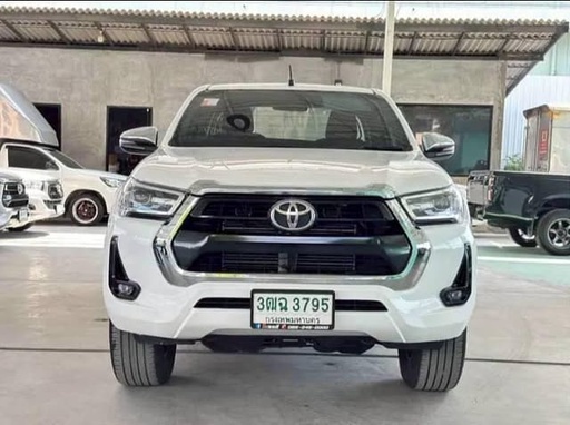 2021 TOYOTA Hilux
