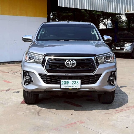 2019 TOYOTA Hilux