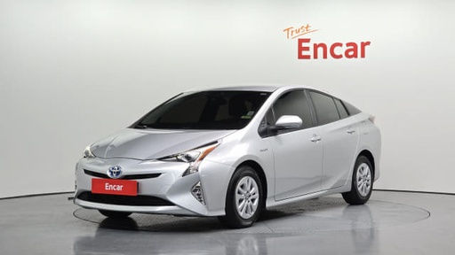 2018 TOYOTA Prius
