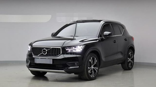 2019 VOLVO XC40
