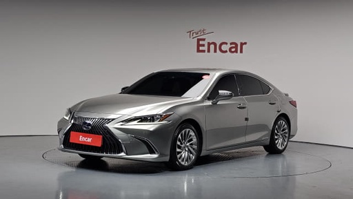 2019 LEXUS ES
