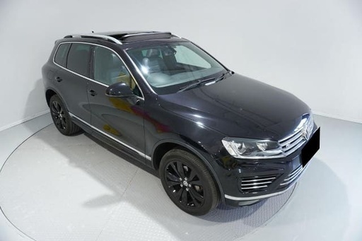 2016 VOLKSWAGEN Touareg