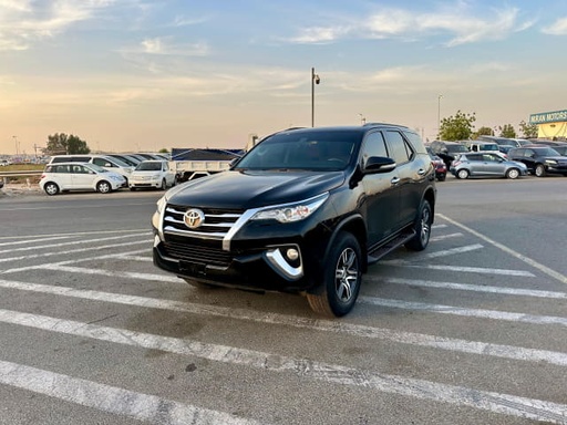 2017 TOYOTA Fortuner