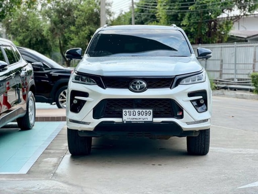 2022 TOYOTA Fortuner