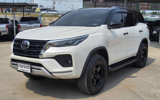 2021 TOYOTA Fortuner