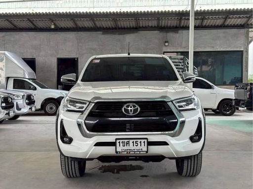 2021 TOYOTA Hilux, 