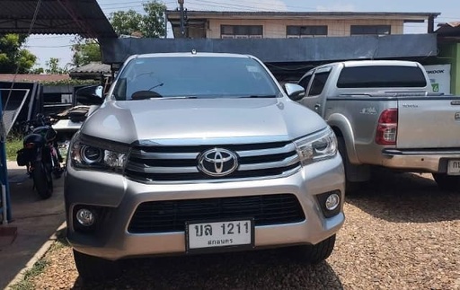 2017 TOYOTA Hilux