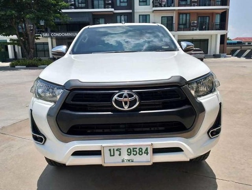 2020 TOYOTA Hilux