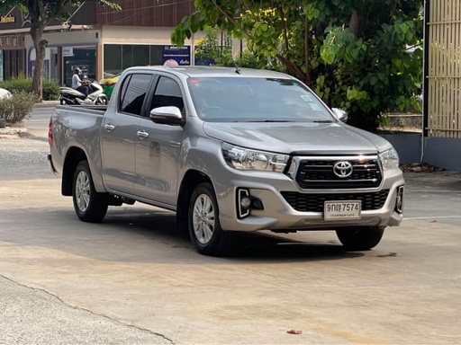 2019 TOYOTA Hilux