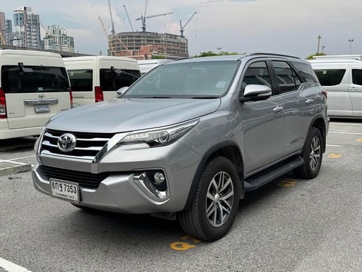 2017 TOYOTA Fortuner