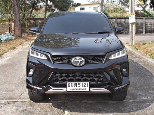 2022 TOYOTA Fortuner