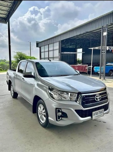 2019 TOYOTA Hilux