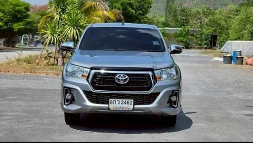 2019 TOYOTA Hilux