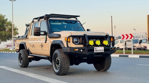 2018 TOYOTA Land Cruiser