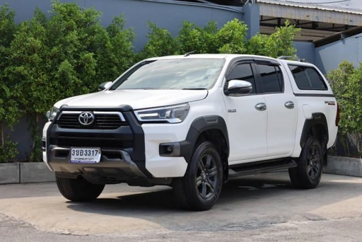 2022 TOYOTA Hilux
