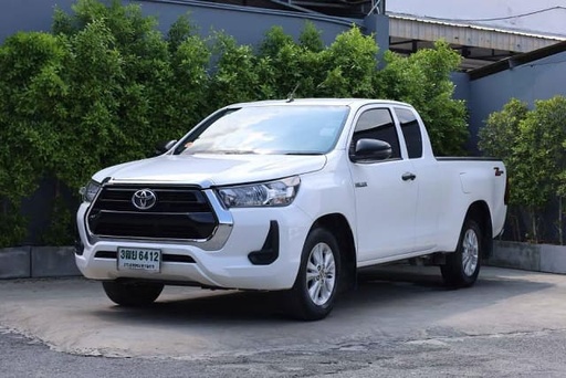 2022 TOYOTA Hilux