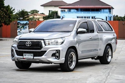 2019 TOYOTA Hilux