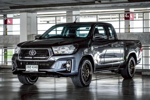 2020 TOYOTA Hilux, 
