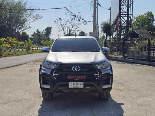 2021 TOYOTA Hilux