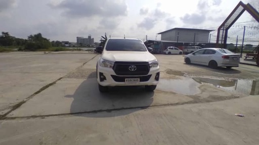 2019 TOYOTA Hilux