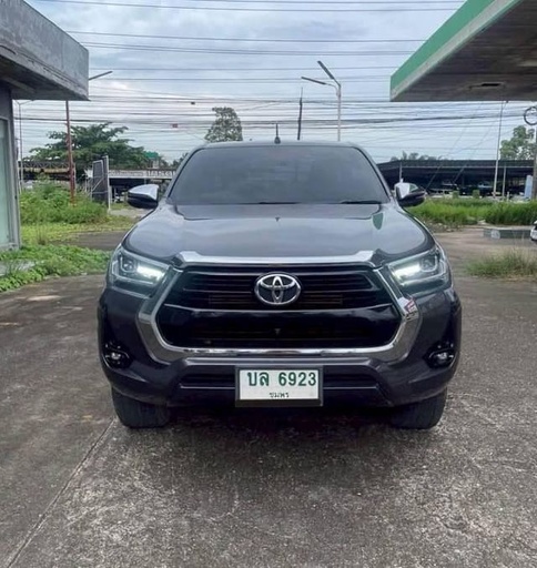 2022 TOYOTA Hilux