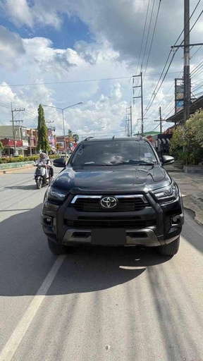 2020 TOYOTA Hilux