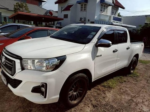 2020 TOYOTA Hilux