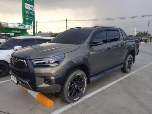 2021 TOYOTA Hilux