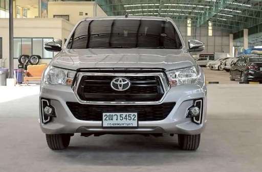 2019 TOYOTA Hilux