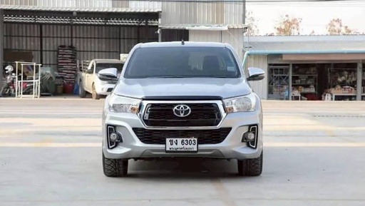 2020 TOYOTA Hilux