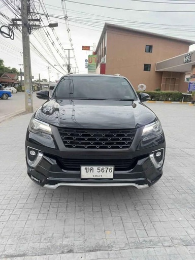 2018 TOYOTA Fortuner