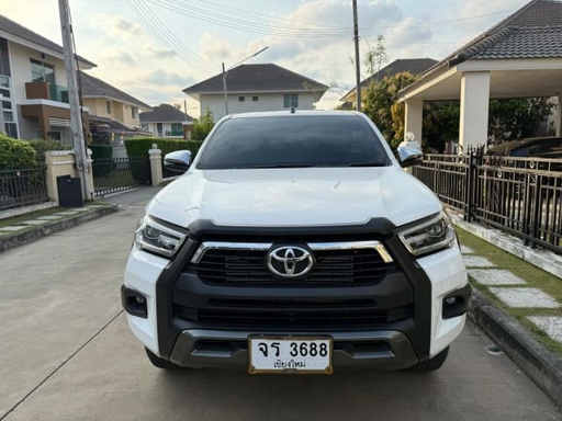 2023 TOYOTA Hilux