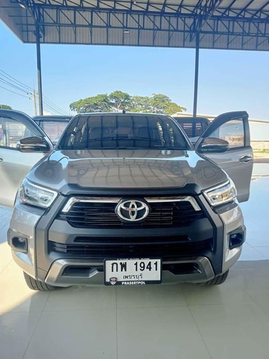 2020 TOYOTA Hilux