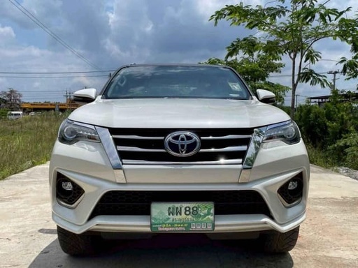 2018 TOYOTA Fortuner
