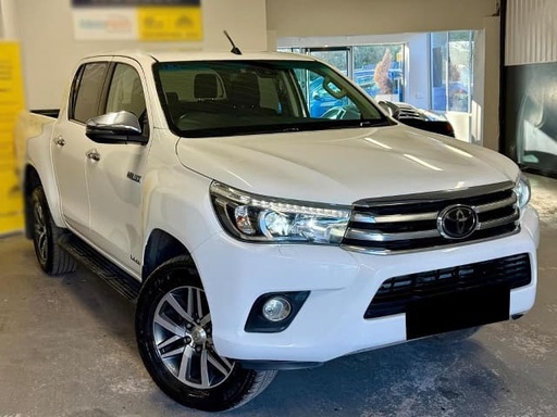 2018 TOYOTA Hilux