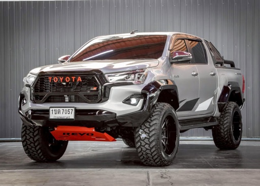 2020 TOYOTA Hilux