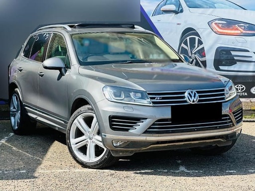 2017 VOLKSWAGEN Touareg