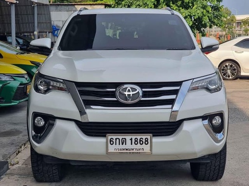 2017 TOYOTA Fortuner