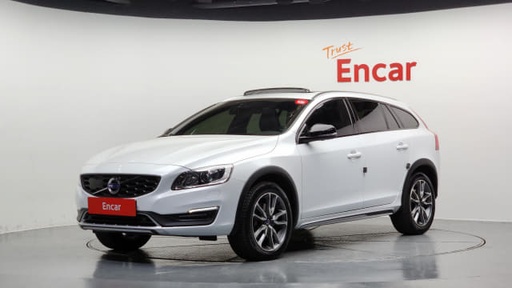 2017 VOLVO V60, 