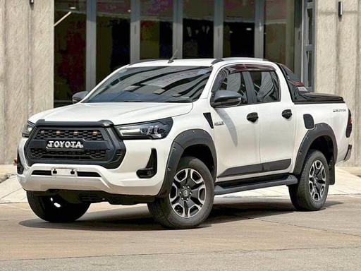 2021 TOYOTA Hilux, 