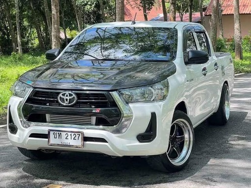 2020 TOYOTA Hilux